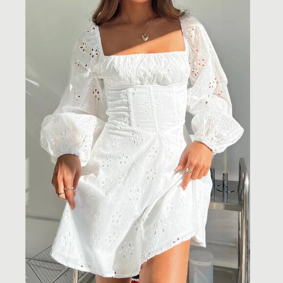 ⭐️ Barrera Eyelet Cottage Coquette Girly Classy Classic Picnic Chic Mini Dress - Picture 2 of 8